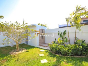 Elegant Tropical 3-Bedroom Pool Villa in Tranquil Hua Hin Setting