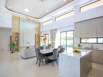 Elegant Tropical 3-Bedroom Pool Villa in Tranquil Hua Hin Setting