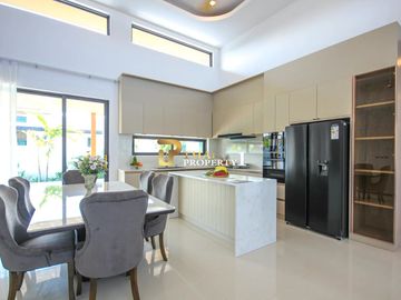 Elegant Tropical 3-Bedroom Pool Villa in Tranquil Hua Hin Setting