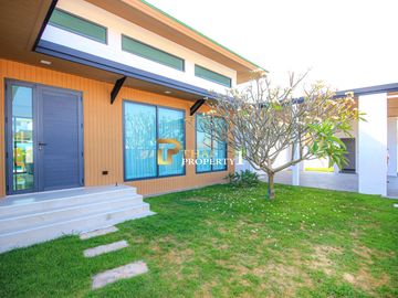 Elegant Tropical 3-Bedroom Pool Villa in Tranquil Hua Hin Setting
