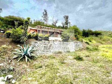 QUINTA DE VENTA EN YUNGUILLA SECTOR TOBACHIRI 2500M2 TERRENO