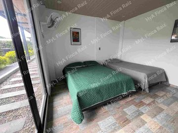 Venta de casa campestre en unidad cerrada en La Mesa Cundinamarca