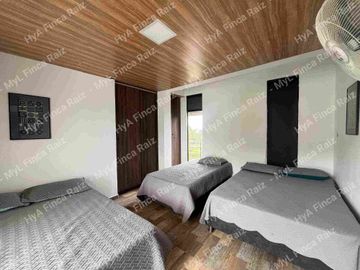 Venta de casa campestre en unidad cerrada en La Mesa Cundinamarca