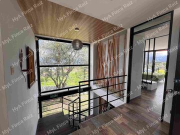 Venta de casa campestre en unidad cerrada en La Mesa Cundinamarca