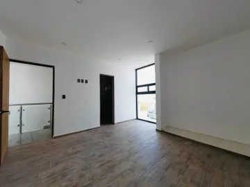 Casa en Venta en Banthí, San Juan del Río, Querétaro: Oportunidad Única en Comunidad Privada