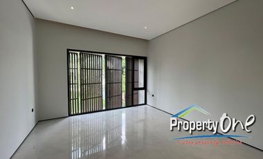 Jual Rumah Luxury Lokasi Strategis Di The Eminent BSD Dekat Akses KRL Rawa Buntu Dan Tol BSD