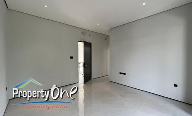 Jual Rumah Luxury Lokasi Strategis Di The Eminent BSD Dekat Akses KRL Rawa Buntu Dan Tol BSD