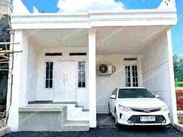 Rumah di jual desaign mewah harga termurah di kelasnya di cipayung jakarta.