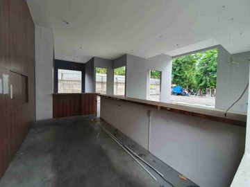 Disewakan Bangunan komersil ex resto di Surabaya Timur
