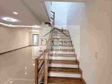 CASA DE VENTA EN CUENCA EN MEDIO EJIDO CON ÁREA VERDE