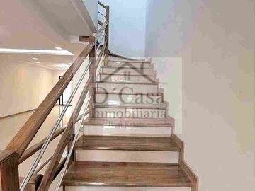 CASA DE VENTA EN CUENCA EN MEDIO EJIDO CON ÁREA VERDE