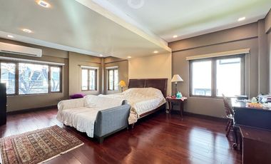 Magallanes Village 5 Bedroom Modern House and Lot with 4 Parking slot Makati City