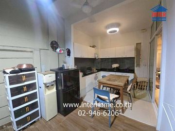Two-story townhouse, 21 sq.wa., Vista Avenue Village, Watcharapol, Watcharapol Road, Sukhumvit 5 Road, Thep Rak Road, Phaholyothin Road, Sai Mai Distr