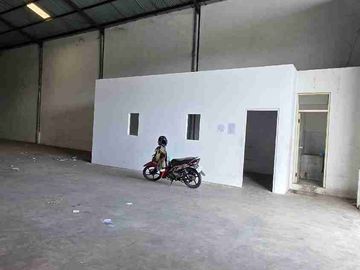 GUDANG MURAH SIAP PAKAI DI MARGOMULYO PERMAI

‼️*HOT LISTING GUDANG* 

📍*Margomulyo Permai*
✅Container 40ft aman 

LT : 568 m² 

LB : 500 m² Loss

1 KM 

1 Kantor 

Listrik : 4.400watt

SHM 

Harga Rp 4,65M Nego