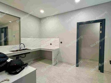 RUMAH 3 LANTAI WATERFRONT BARU GRESS HIGH SPEC, LAYOUT THE BEST