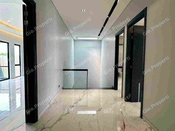 RUMAH 3 LANTAI WATERFRONT BARU GRESS HIGH SPEC, LAYOUT THE BEST