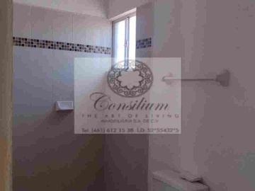 CASA EN VENTA  excelente ubicación frente al IMSS con LOCAL RENTADO - Los Olivos $1,650,000