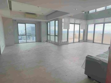 Penthouse for Sale in The Infinity BGC | 300 sqm Bi-Level with Roofdeck