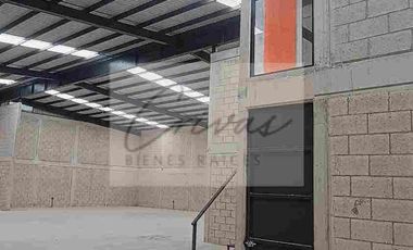 Rento Bodegas  620m2