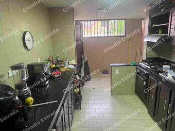 VENDO CASA CIUDAD JARDÍN