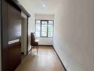 DISEWAKAN RIMAH SIAP HUNI FURNISHED DI KOMPLEK BUDISARI, SETIABUDI BANDUNG