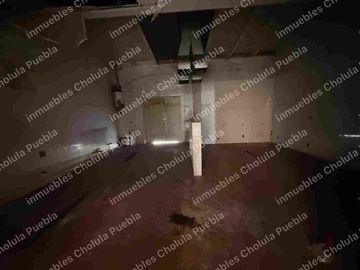 Local comercial en renta en el corazón de San Andrés Cholula, ideal para cadena restaurantera, bar, franquicia, restaurante, minisuper, tienda de conveniencia, grupos comerciales.