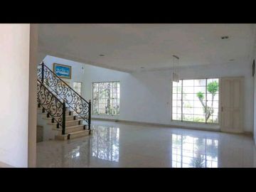 DIJUAL RUMAH VIRGINIA REGENCY PAKUWON CITY MULYOREJO SURABAYA RON.A001