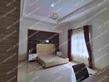 RUMAH MEWAH TANJUNG BUNGA. UKURAN 20x30. 4+1 KAMAR TIDUR. FREE FURNISH & AC.