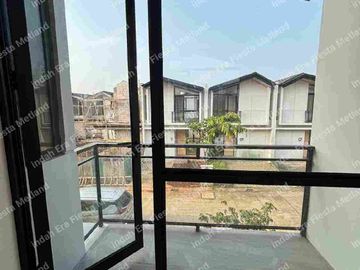 Rumah Rapi Cendana Cove Karawaci Tangerang