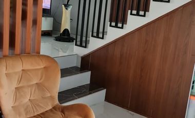 Jual Rumah 2 Lantai Split Level Posisi Hook Di Foresta BSD Dekat Akses KRL Rawa Buntu Dan Tol BSD