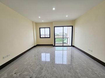 Cheap Sale: 3-Story Commercial Building in Noen Phra, Rayong. 23.8 Sq.Wah,