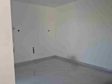 RUMAH CANTIK MINIMALIS 2 LANTAI MODERN DALAM PERUMAHAN STRATEGIS DI PINGGIR JALAN UTAMA MAJENANG