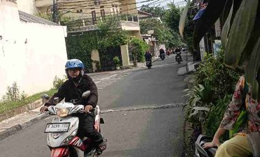 Rumah kantor 3 lantai