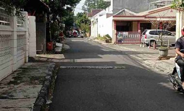 Rumah kantor 3 lantai