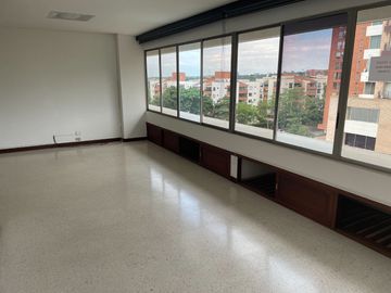 VENTA OFICINA EN CIUDAD JARDIN, CALI
