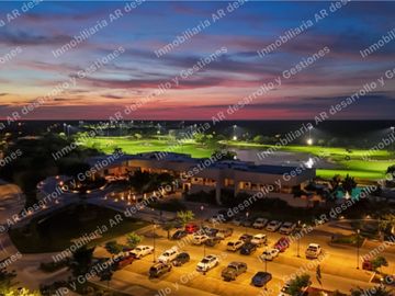 ULTIMO LOTE RESIDENCIAL EN CLUB DE GOLF  752.22m2  – FRENTE AL CAMPO DE GOLF EN LA ZONA NORTE DE MÉRIDA, YUC.