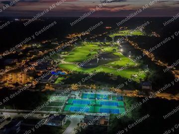 ULTIMO LOTE RESIDENCIAL EN CLUB DE GOLF  752.22m2  – FRENTE AL CAMPO DE GOLF EN LA ZONA NORTE DE MÉRIDA, YUC.