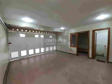 Rumah Lux Full Furnished di Cipaku
Bandung Utara