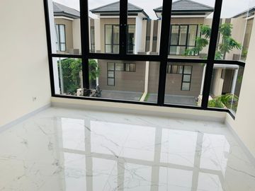 Disewakan Rumah Mewah Lebar 7x14 Asya Matana, Cakung, Jakarta Timur, 028&015