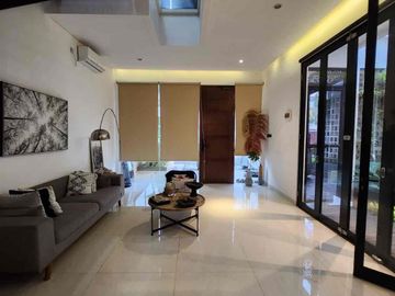 Jaksel Town House  rumah bagus aesthetic siap huni