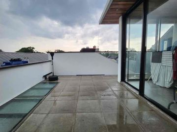 Jaksel Town House  rumah bagus aesthetic siap huni