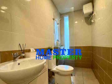 Rumah Tingkat Furnished Hadap Utara Dijual