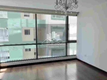 Renta de Departamento Amoblado de 3 dormitorios, Sector Bellavista, Quito, Ecuador