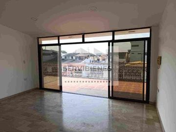 Departamento de 2 dormitorios en 3er piso (sin ascensor)