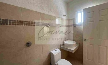 RENTA CASA POLIGONO SUR 3 HABITACIONES 3 BAÑOS