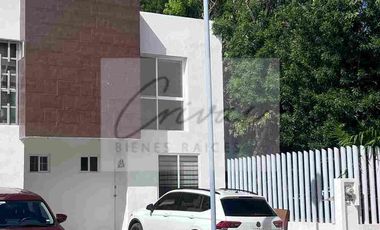 RENTA CASA POLIGONO SUR 3 HABITACIONES 3 BAÑOS