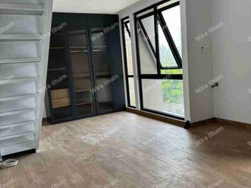 Hunian berkonsep *Double decker* di kawasan elite Jakarta Selatan