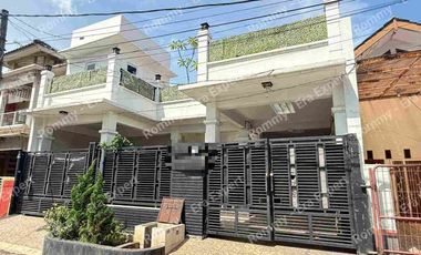 Dijual Rumah Siap Huni 2 Lantai Pinggir Tol dan Mal di Kalimalang Bekasi