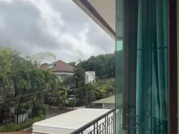 Rumah 2,5 Lantai di Janur Elok Kelapa Gading Siap Huni Row jalan 3 mobil
