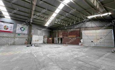 Nave industrial en venta a un costado del deportivo de Volkswagen en la recta Cholula antes de la salida a periférico dirección autopista, cuenta con subestación eléctrica, oficinas, baños y todo para llevar tu producción a otro nivel.